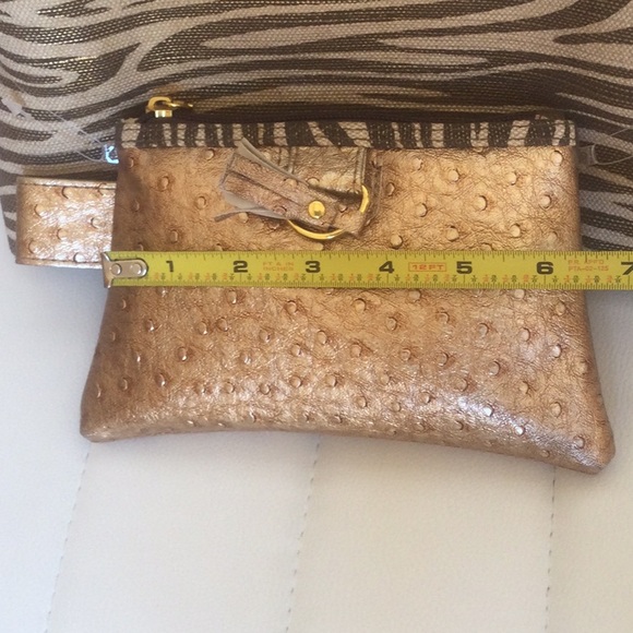 NWOT Modella Tote and Cosmetic Bags Brown/ Gold - Picture 12 of 16